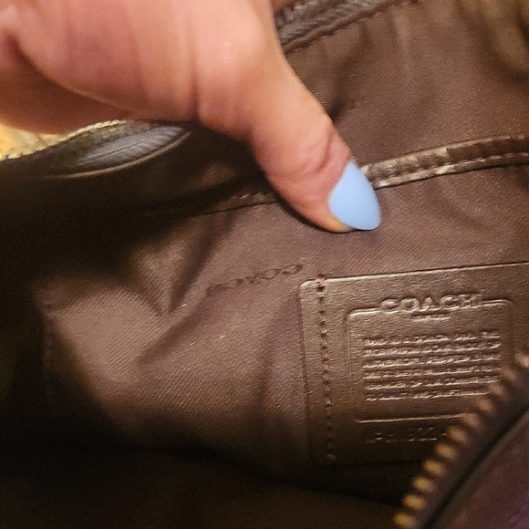 Coach Brown Leather Classic Shoulder Bag - Picture 10 of 13